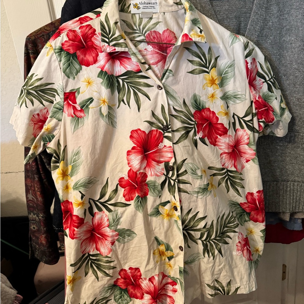 2 XL Hawaiian shirts - Picture 6 of 8